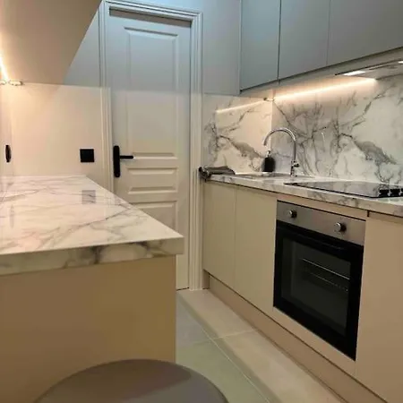 Superb Loft Terrace Minimum 30 Nights Апартаменты