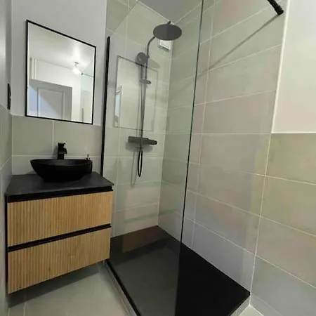 Superb Loft Terrace Minimum 30 Nights Апартаменты *