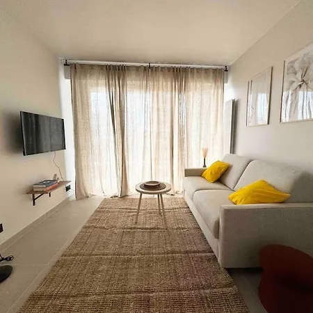 Superb Loft Terrace Minimum 30 Nights *