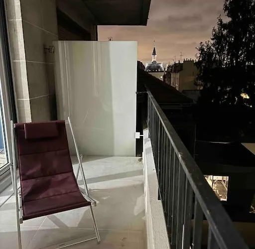 Superb Loft Terrace Minimum 30 Nights Apartment Suresnes