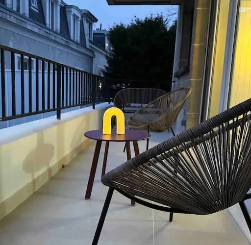 Superb Loft Terrace Minimum 30 Nights Suresnes